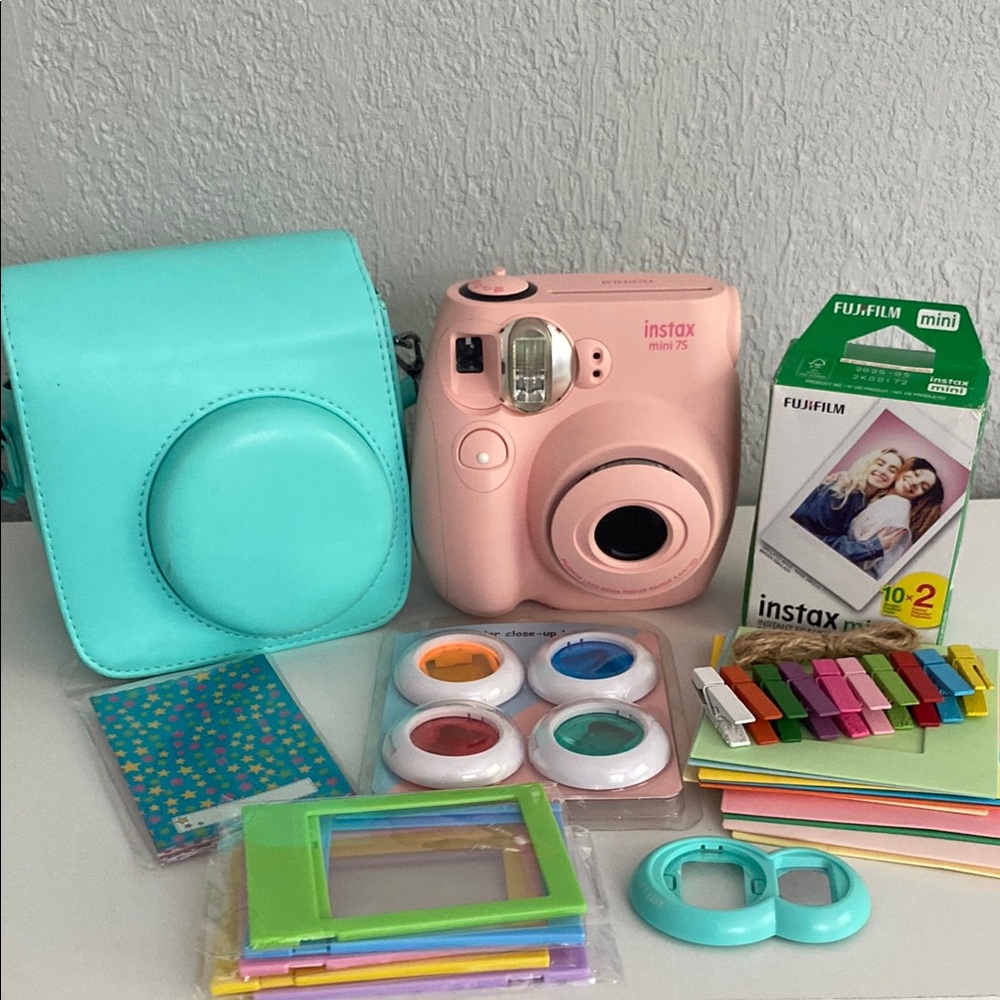 COPY - Fujifilm Instax Mini 75 Pink Camera Set
